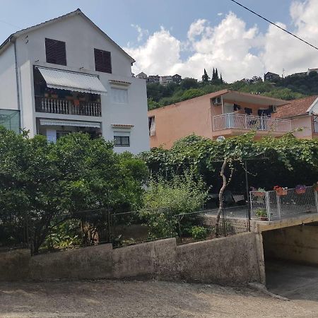 Apartments Suzana Herceg Novi Buitenkant foto